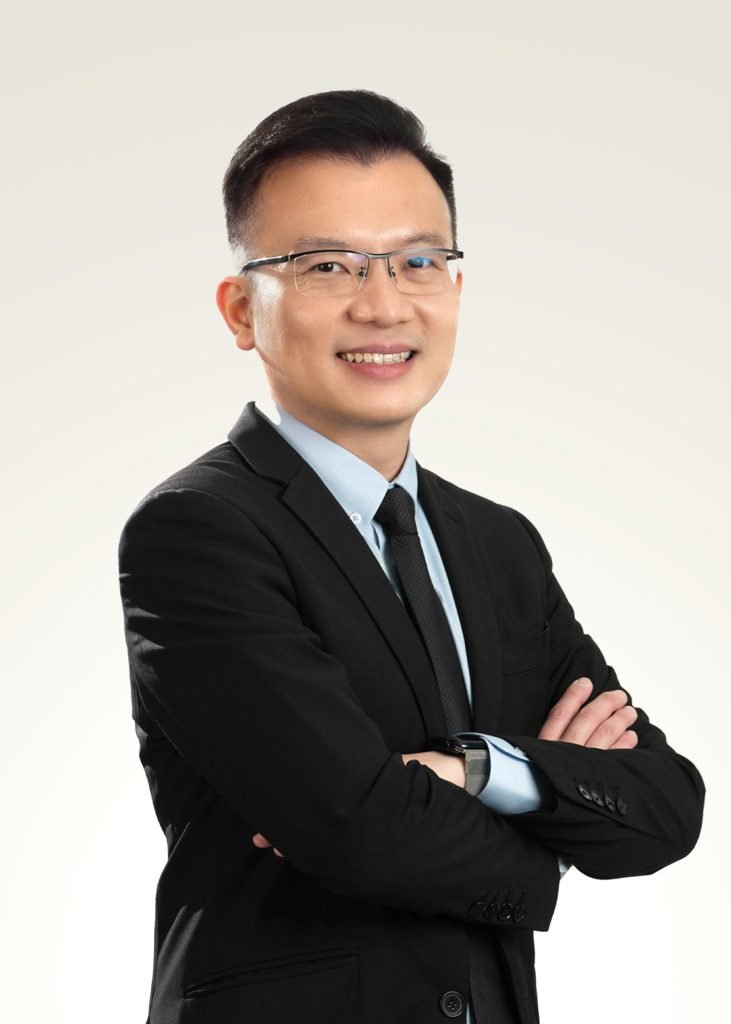 Dr.-Chong-Tze-Sheng-2 Penang美容师的革命性创新:五位美容巨匠打造前所未有的美丽新纪元
