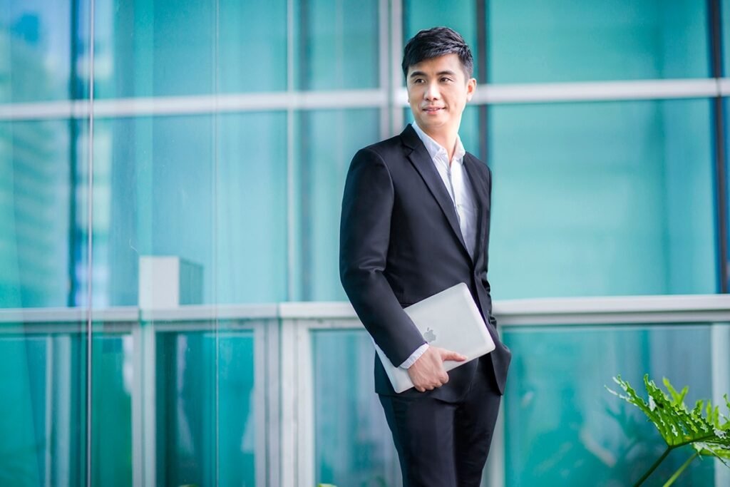 Richard-Tan-1024x683 槟城房地产中介五大天王:如何在黄金市场翻云覆雨,赢得财富巅峰!
