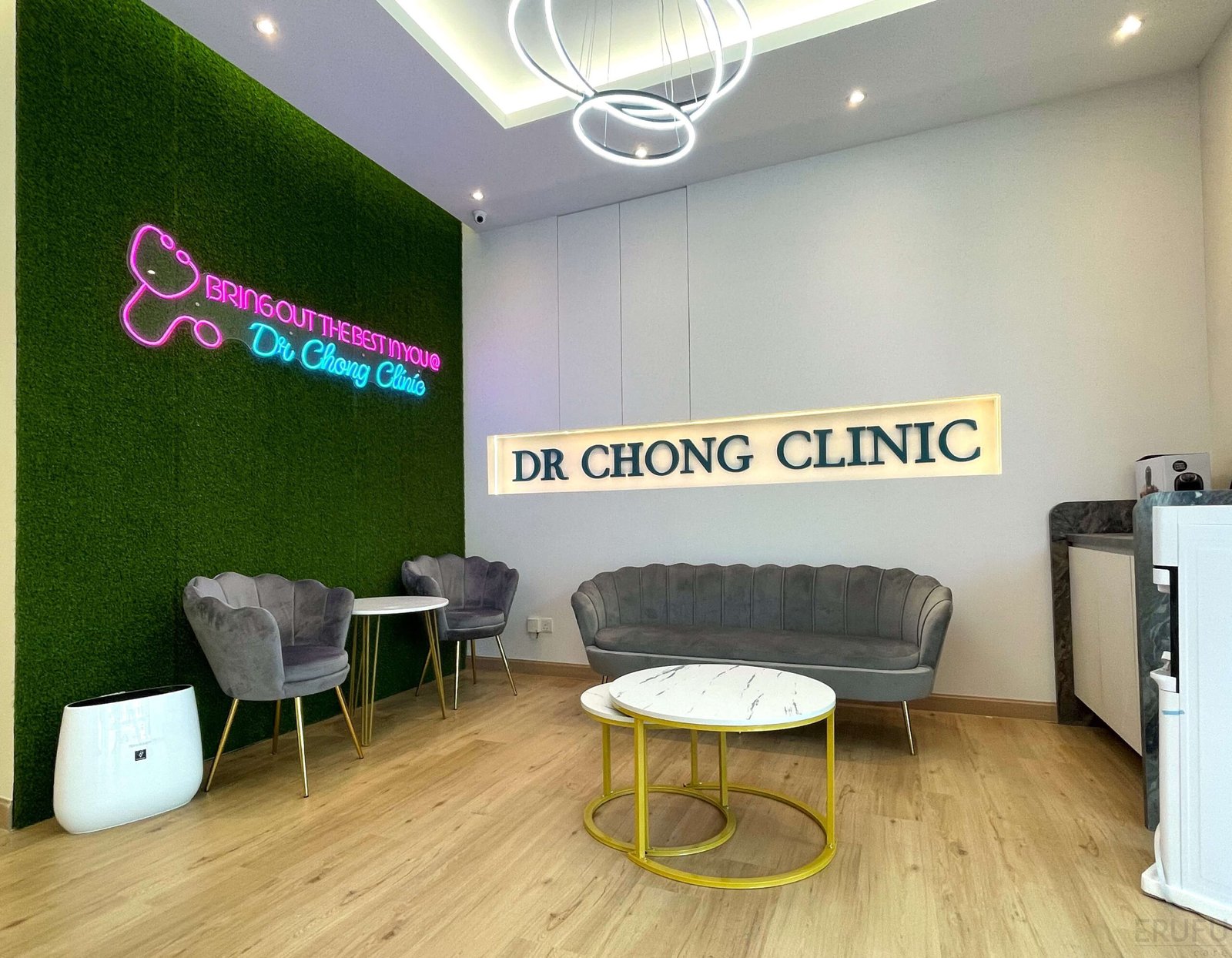 dr-chong-sri-petaling-waiting-area1-mydoctiny-1-scaled 选对医生,颜值暴涨!KL微整师TOP 5全曝光!