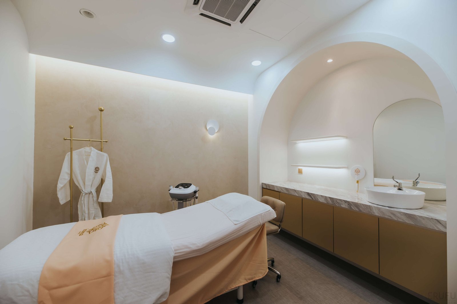 inanna-clinic-treatment-room2-mydoctiny-scaled 选对医生,颜值暴涨!KL微整师TOP 5全曝光!