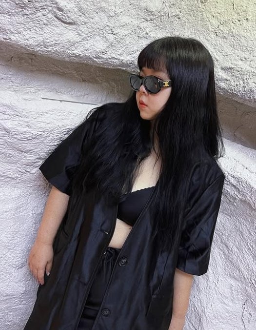 屏幕截图_7-2-2025_151049_www.instagram.com_ 完美妆容从这里开始！2025年最强化妆师TOP 5大盘点